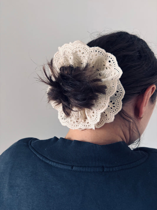 Scrunchie romantic chai