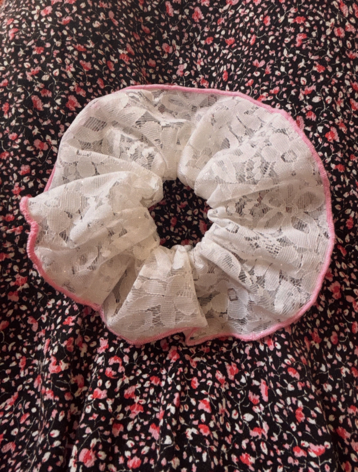 Scrunchie pink bride