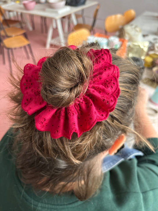 Scrunchie cherry cherry lady