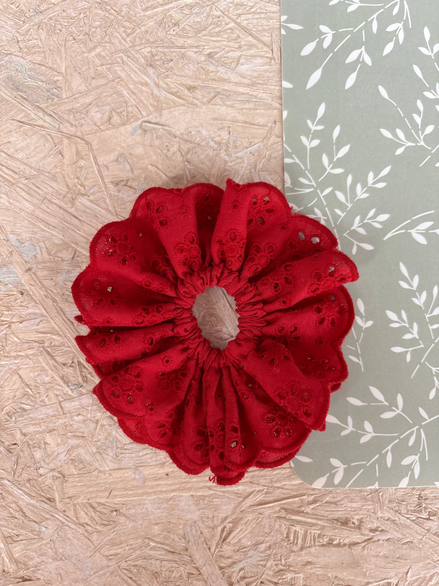 Scrunchie cherry cherry lady